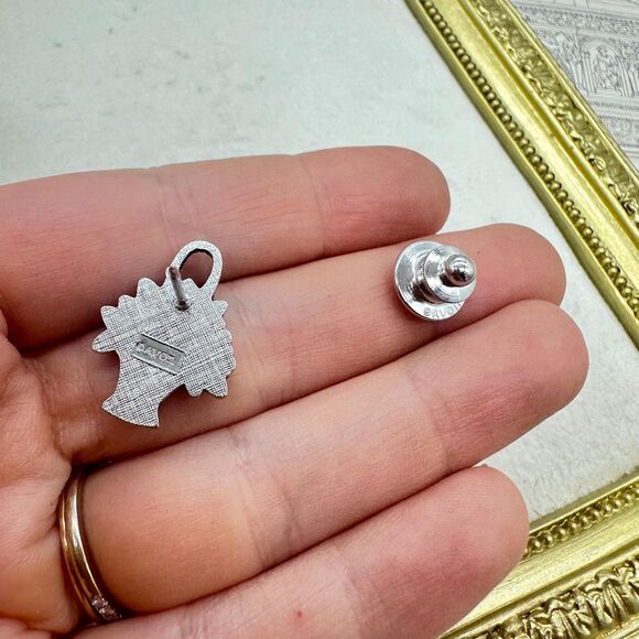 Vintage Avon Silver Tone Flower Basket Pin - Picture 2 of 2